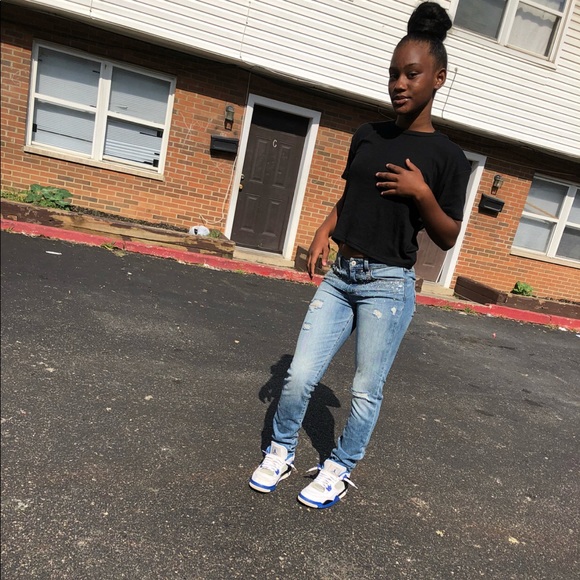 Meet your Posher, Aiesha - Picture 1 of 1